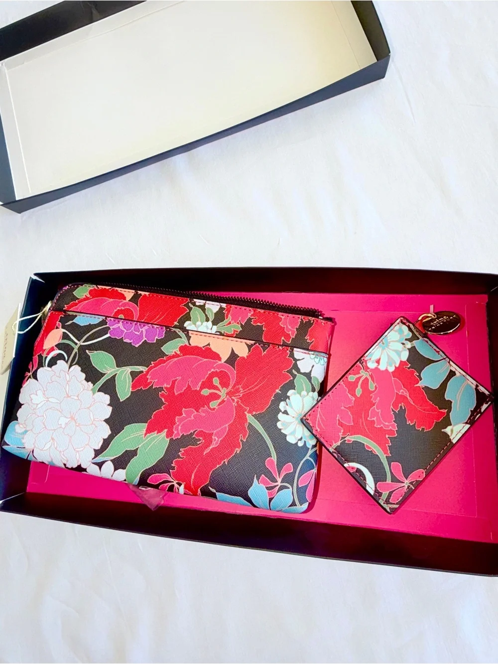 NWT Trina Turk Floral Wristlet & Card Holder Set Black Multi Wallet